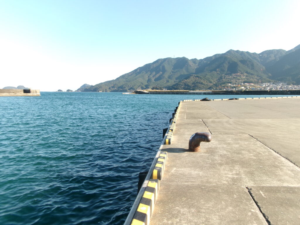 中川河口の釣り場の写真。足場の良さがわかる。