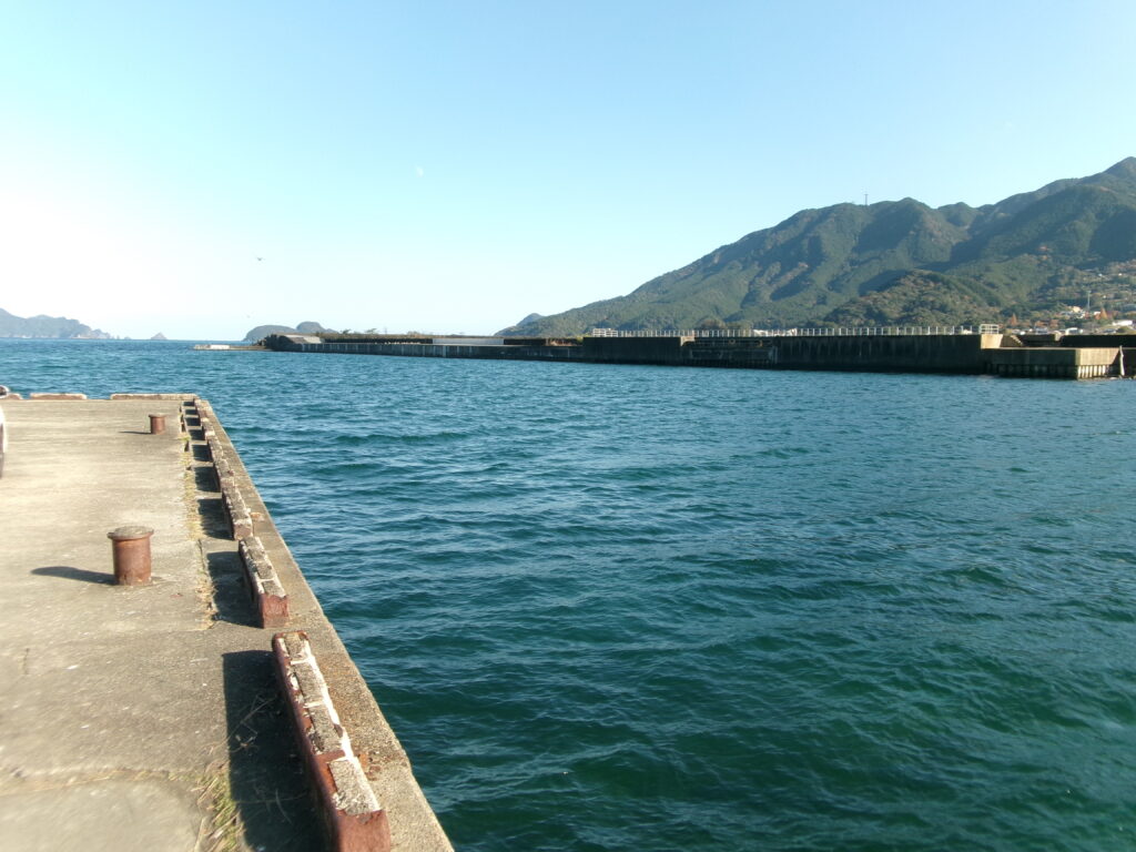 中川河口の釣り場の写真。足場の良さがわかる。